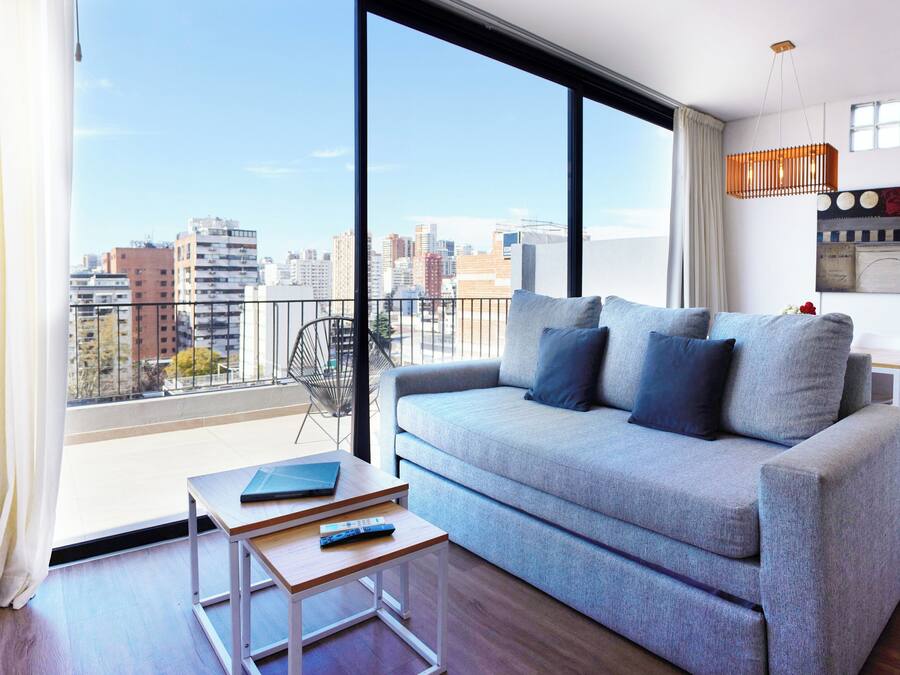 Apartamento Premium Plus | Vardagsrum | Platt-tv och golvvärme