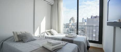 Apartamento Familiar | 1 多间卧室、遮光窗帘、熨斗/熨板、免费 WiFi