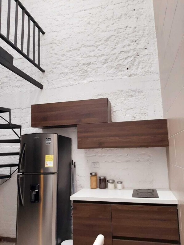 Comfort Apartment | Private kitchen | Full-size fridge, stovetop, coffee/tea maker, cookware/dishes/utensils