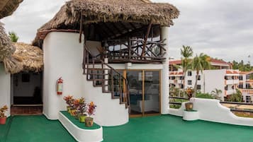 Premium huisje, 1 slaapkamer, kitchenette, aan het strand | Terras