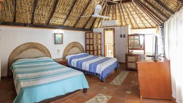 Cabaña Premium, 1 habitación, cocineta, frente al mar | Ropa de cama