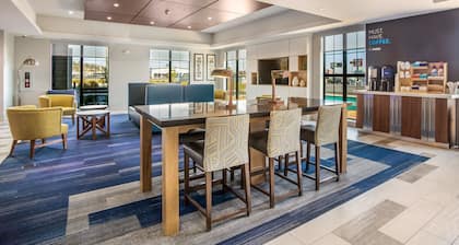 Holiday Inn Express & Suites Tulsa East - Catoosa by IHG