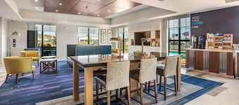 Holiday Inn Express & Suites Tulsa East - Catoosa by IHG