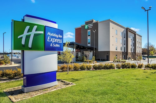 Holiday Inn Express & Suites Tulsa East - Catoosa by IHG