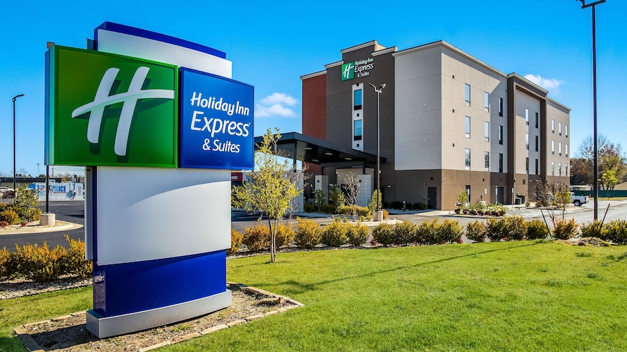 Holiday Inn Express & Suites Tulsa East - Catoosa by IHG
