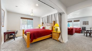 6 bedrooms, desk, iron/ironing board, travel cot