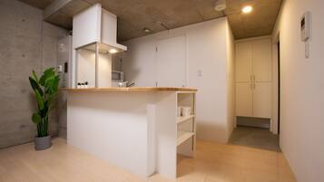 Fridge, microwave, stovetop, electric kettle