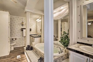 Articles de toilette gratuits, sèche-cheveux, serviettes fournies