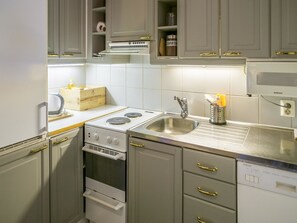 Réfrigérateur, micro-ondes, lave-vaisselle