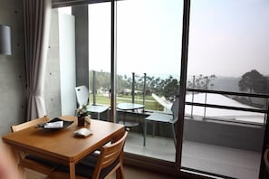 Deluxe Room | Balcony view - Khokak Panoramas Hotel (Gukeng)