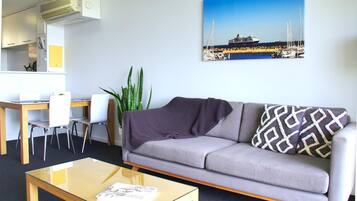 Smart TV, Netflix, streaming services, offices