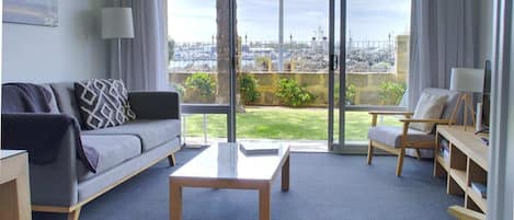 Smart TV, Netflix, streaming services, offices
