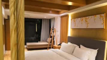 Juyun Duplex Family Suite | Desk, free WiFi