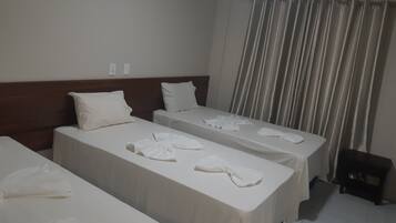 Deluxe Triple Room | Minibar, desk, laptop workspace, free WiFi