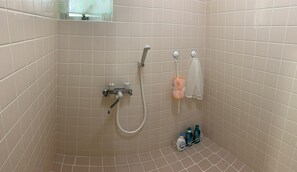 Hårtørrer, håndklæder, Sæbe, Shampoo