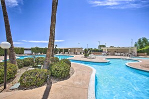 Een verwarmd zwembad