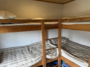 4 quartos