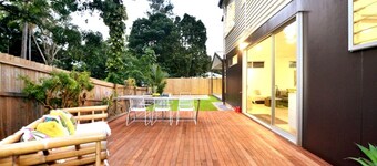 New! 5 bedrooms! 2.5 bad! Clean and modern