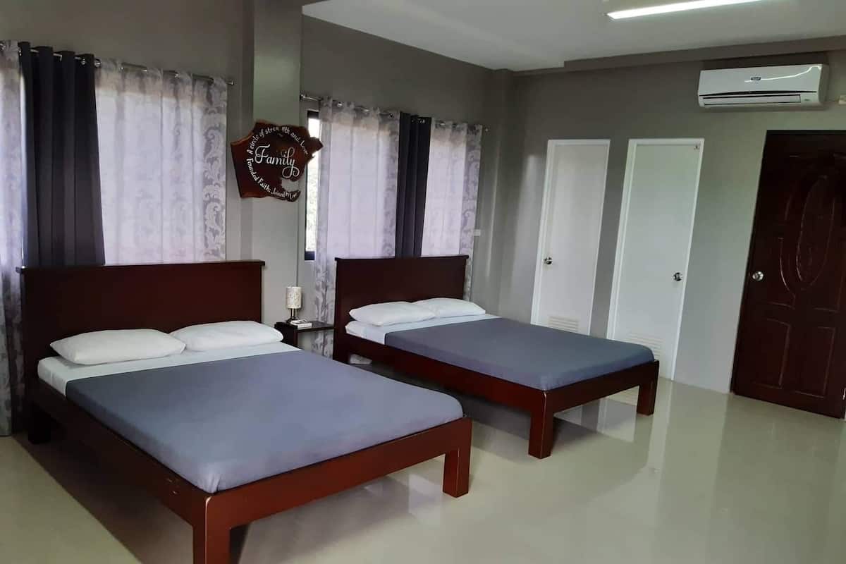 Family Room | Free WiFi