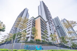 Exterior - OYO Home 89724 Amazing 2br Grand Medini (Iskandar Puteri)