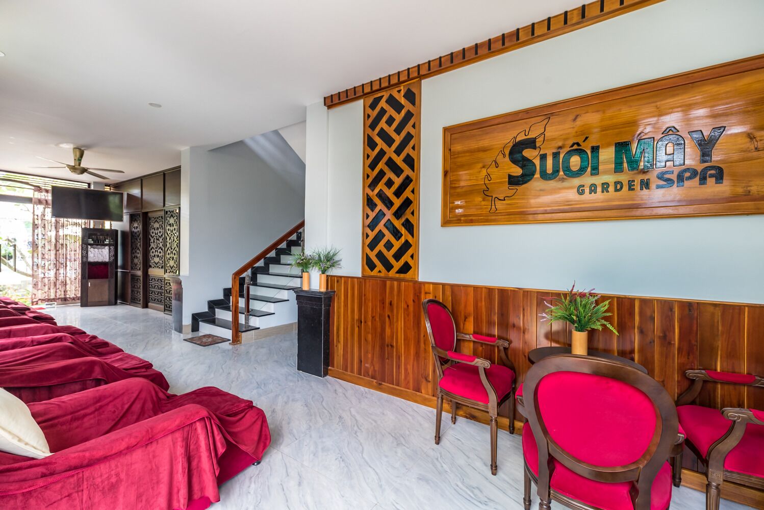 sauna, hot stone massages, deep-tissue massages, swedish massages