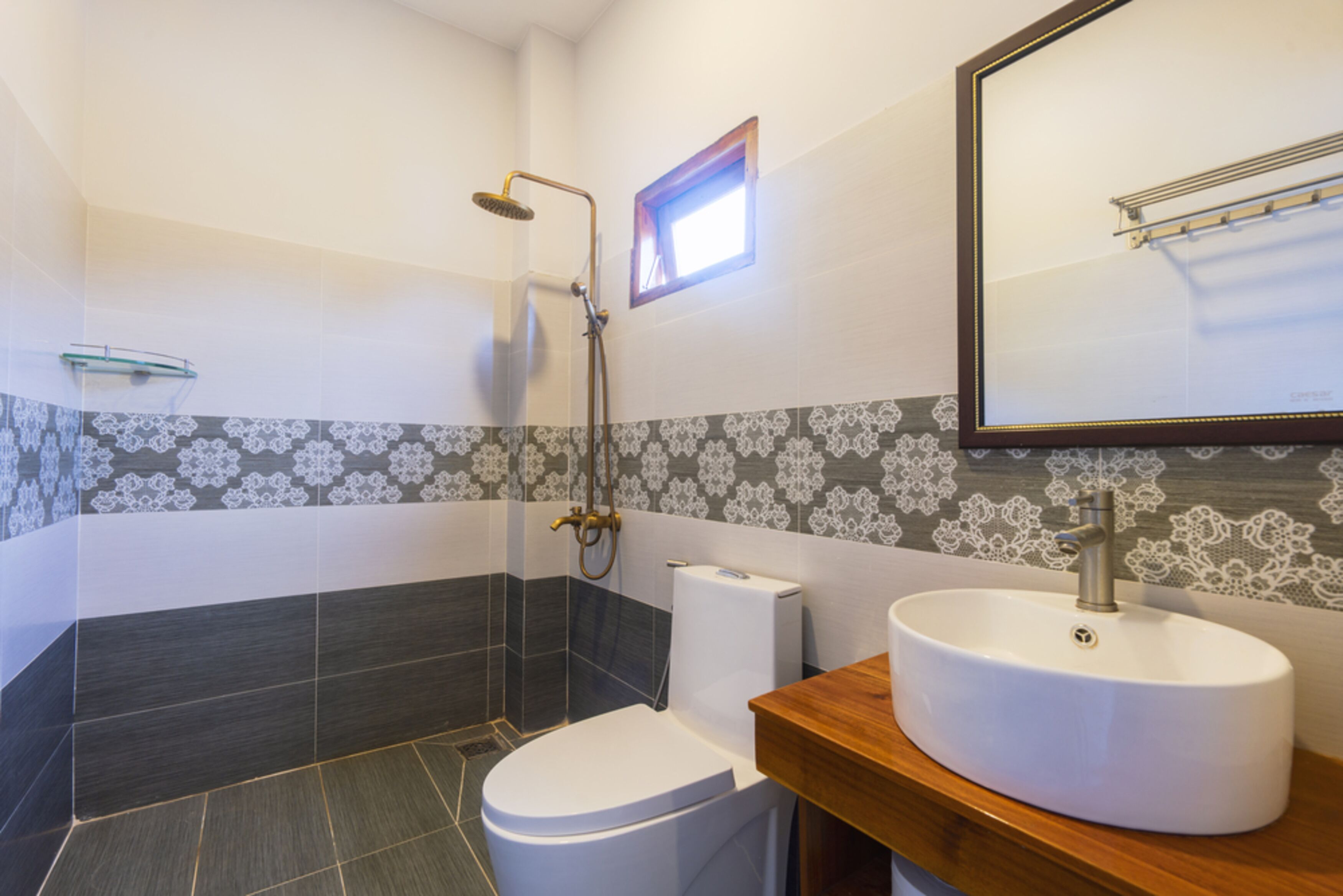 shower, free toiletries, slippers, bidet