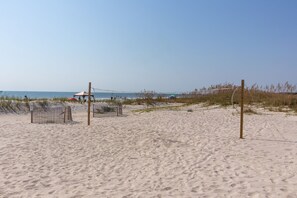 Una spiaggia nelle vicinanze