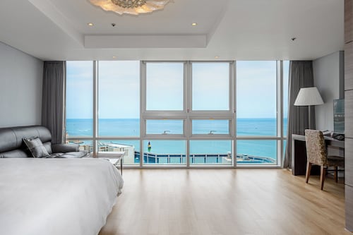 Haeundae Seacloud Hotel Residence