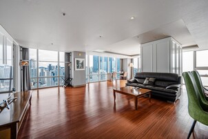 Suite Royal, varias camas, vistas al mar | Decoración individual y mobiliario individual