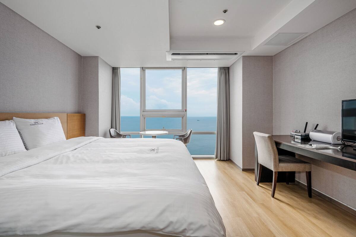 豪華雙人房, 海景 | 手提電腦工作空間、遮光窗簾/窗簾、隔音、免費 Wi-Fi
