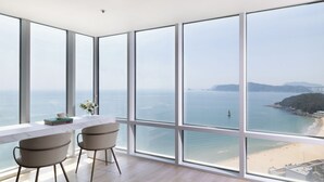 Corner Suite Ocean View