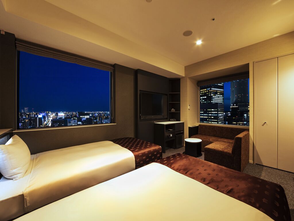 羽絨被、客房內保險箱、遮光布/窗簾、熨斗/熨衣板