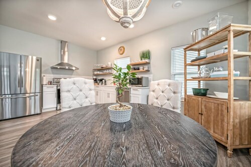 Serenity House-2 Ensuites Walk Silos Restaurants Baylor McLane w/Secure Parking