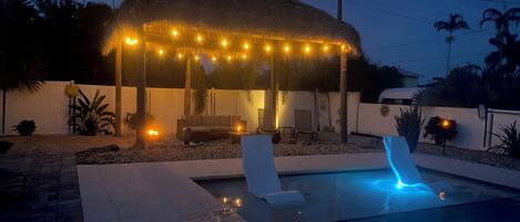 حمّام سباحة مُدفَّأ