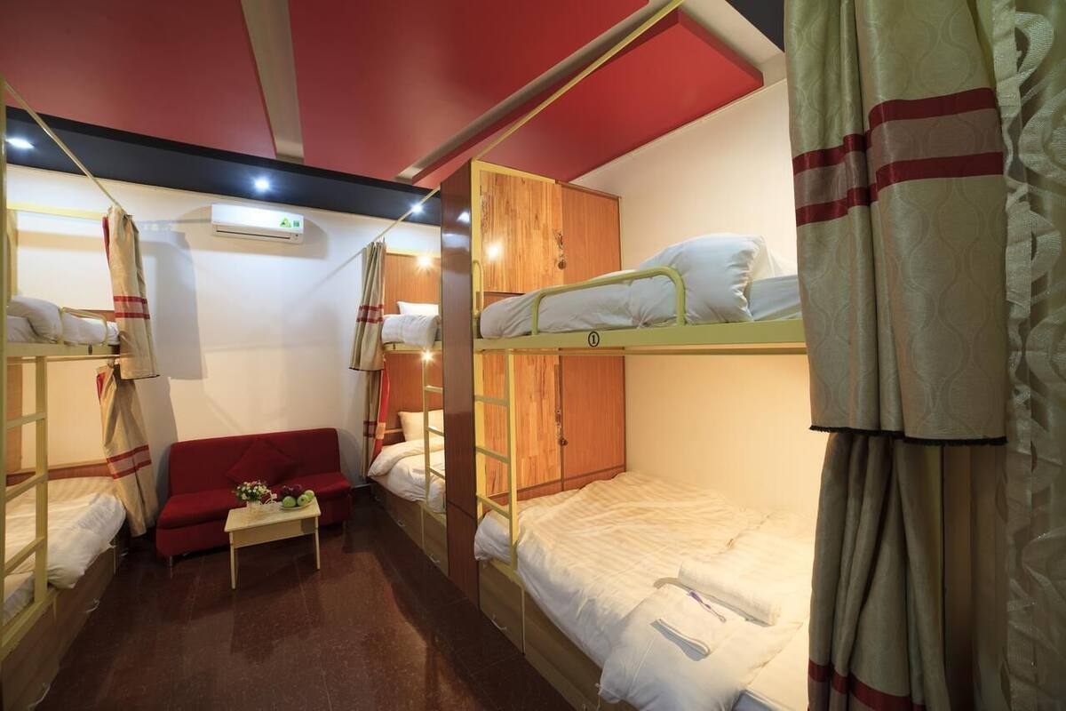 Bed in 8-Bed Mixed Dorm | Desk, soundproofing, free WiFi