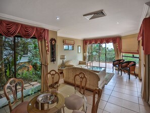 Living area - Milkwood, 3 Bedroom, 3 Bathroom Home, Zimbali Coastal Resorts (Ballito)
