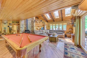 TV, fireplace, books, offices