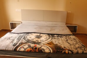 2 bedrooms, WiFi, bed sheets - Family by Kaathkuni Homes (Dehradun)