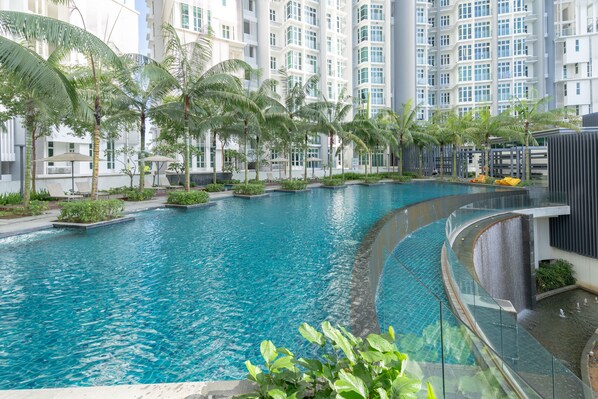 Outdoor pool - OYO Home 89732 Marvelous 3br 1medini (Iskandar Puteri)