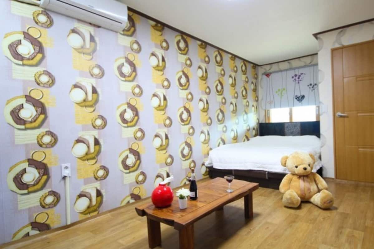 Room (Hill)