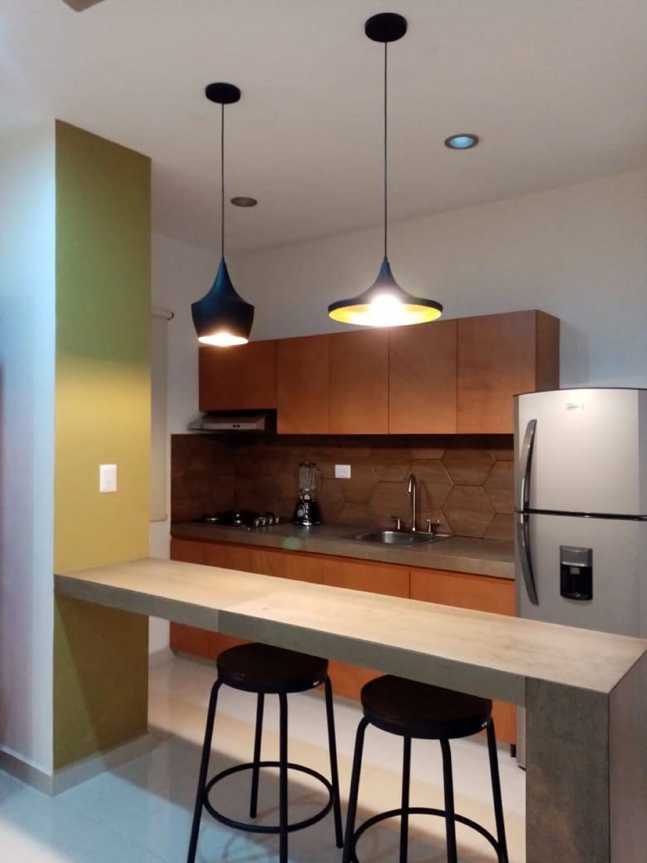Full-size fridge, microwave, blender, griddle