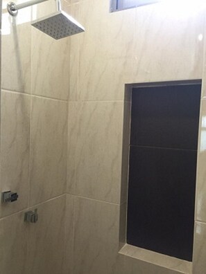 Bathroom shower - Departamentos Polanco (Valladolid)