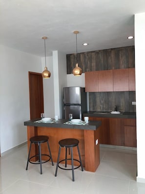 Full-size fridge, microwave, blender, griddle