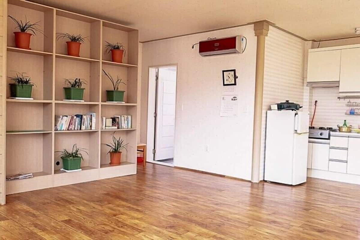 Apartamento Business, 1 habitación, no fumadores, vistas al jardín (Seok) | 1 dormitorio y wifi gratis
