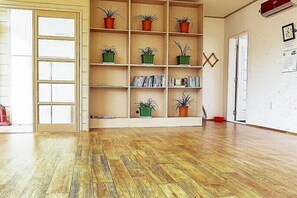 Appart'hôtel Affaires, 1 chambre, non-fumeur, vue jardin (Seok)