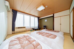 트래디셔널룸 (Japanese Style for 3 Guests) | 무료 WiFi