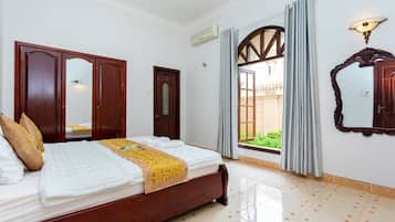 Vila Premier | 8 kamar tidur dan didekorasi berbeda-beda