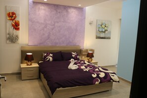 2 chambres, fer et planche à repasser, accès au Wi-Fi (inclus)
