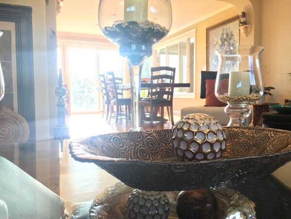 Interior - 2BD Unit Safe Neighborhood Near Downtown,15 Minutes Walk To Shopping Center (Tukwila)