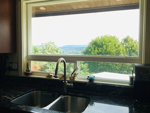 Interior - 2BD Unit Safe Neighborhood Near Downtown,15 Minutes Walk To Shopping Center (Tukwila)